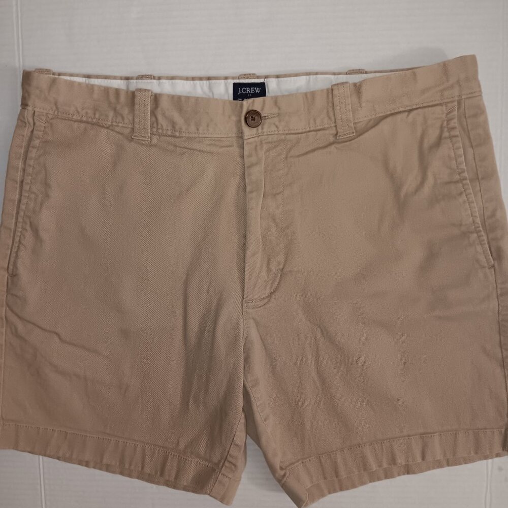 J.CREW 7" INSEAM COTTON KHAKI SHORTS - Picture 3 of 8